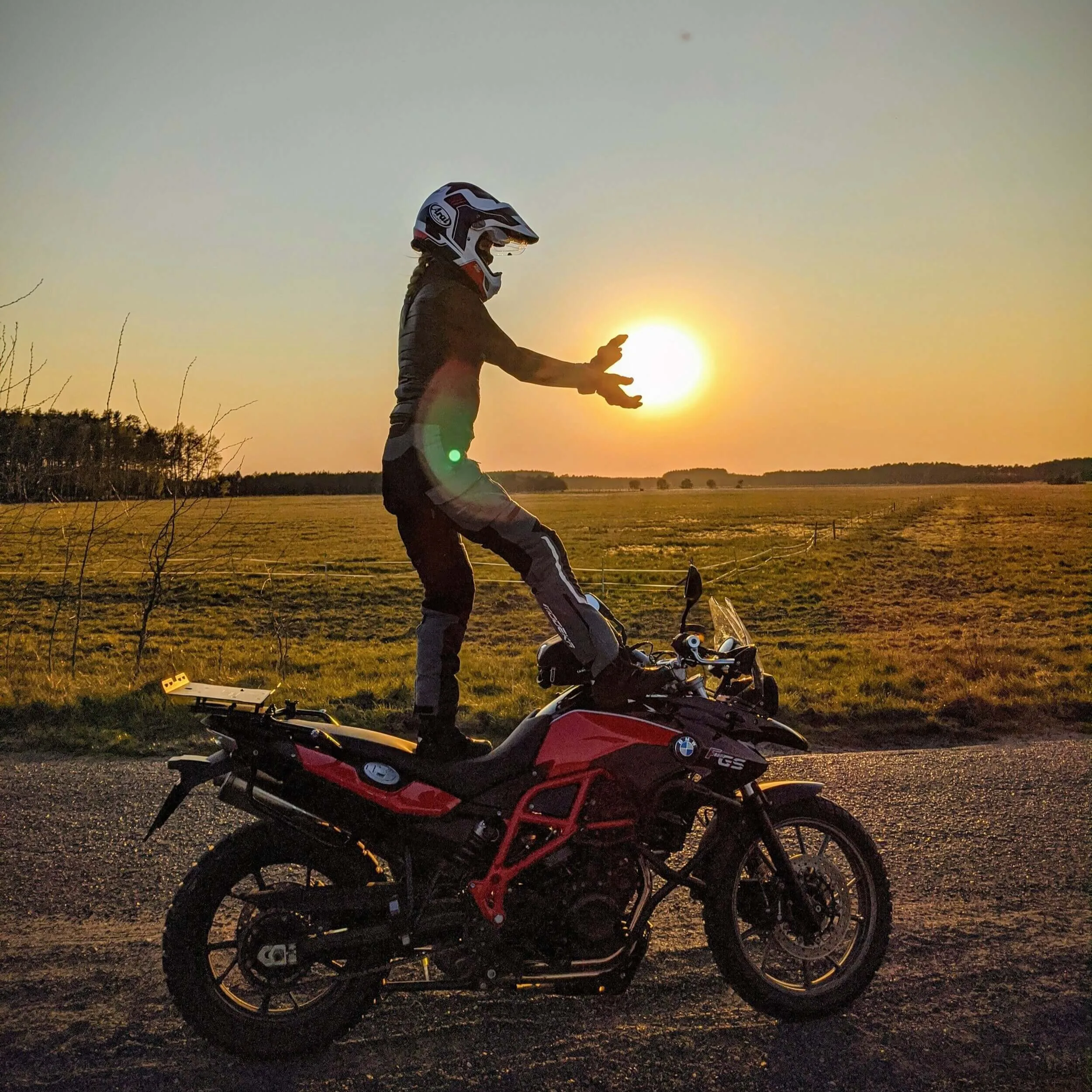 Czerwony BMW GS